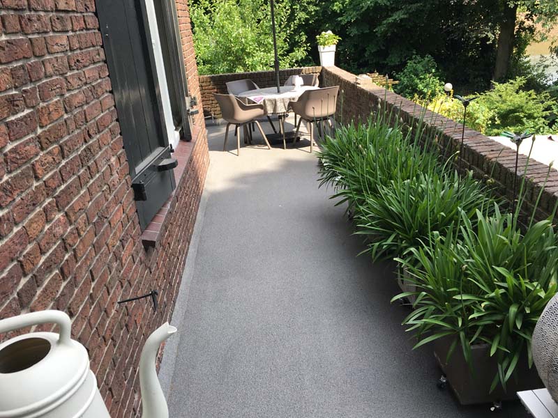 Lees meer over het artikel Kunststof vloer balkon – slijtvaste balkonvloer