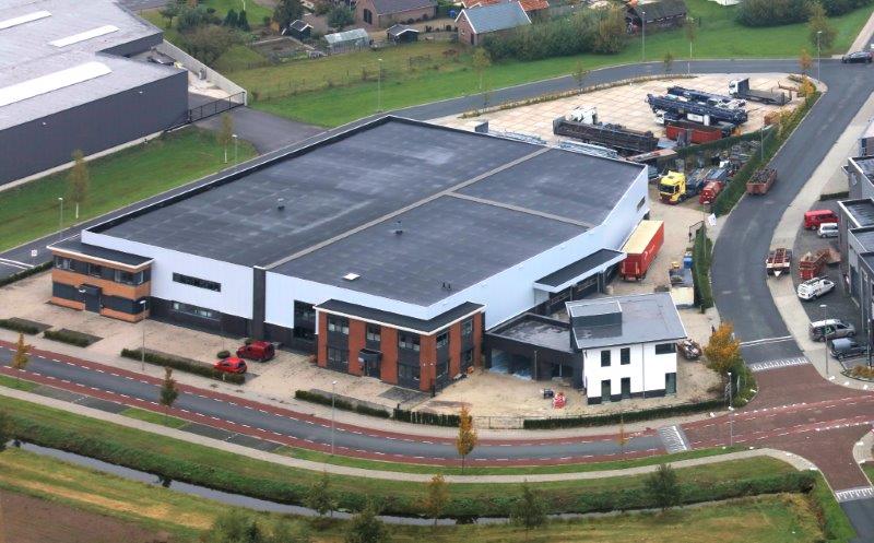 Lees meer over het artikel Industriële vloer – kunststof gietvloer loods Kootwijkerbroek