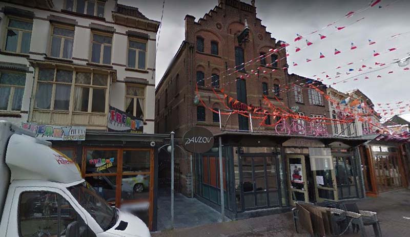 Lees meer over het artikel Complete vloerrenovatie – kunststof gietvloer café Arnhem (horecavloer)
