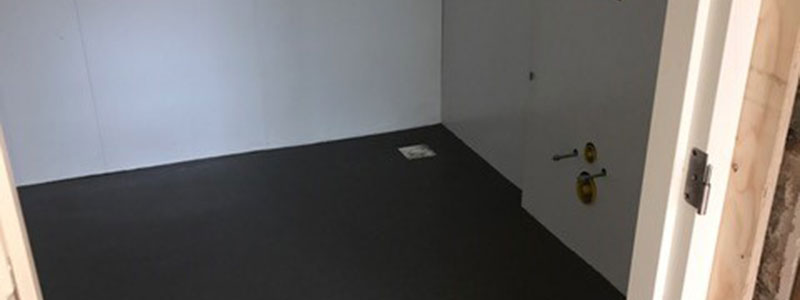 Lees meer over het artikel Badkamervloer Zeeland – kunststof gietvloeren badkamers renovatieproject