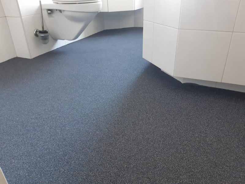 Lees meer over het artikel Antislip badkamervloer realiseren in Zevenaar